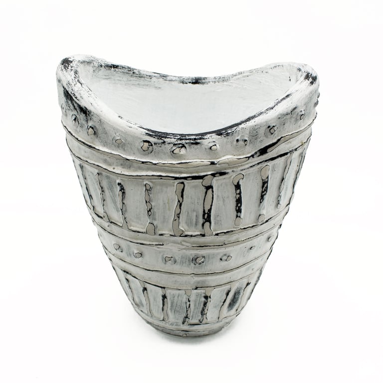 22cm Wide Neck Shaped Vase (Cream) - Durable Design, Versatile Use