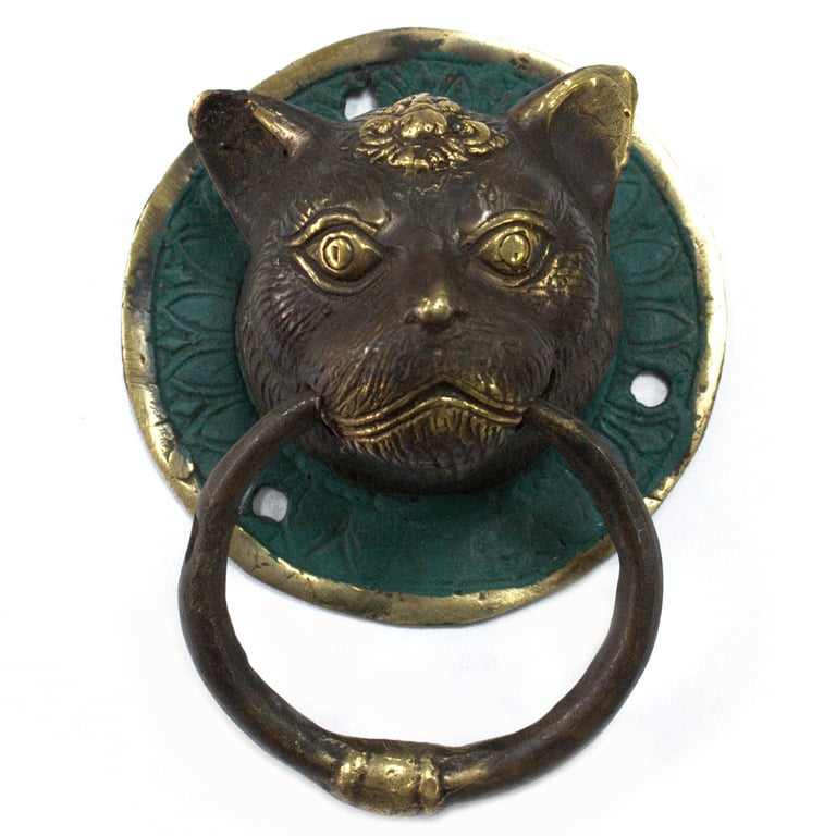 Brass Cat Head Door Knocker - Decorative & Durable Design
