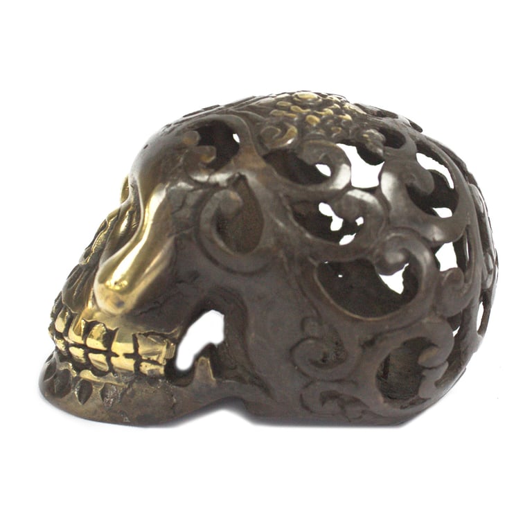Medium Vintage Brass Skull Sculpture - Decorative Home Accessory