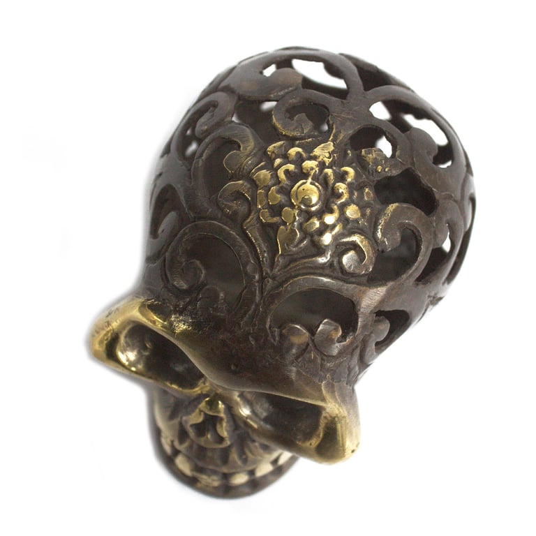 Medium Vintage Brass Skull Sculpture - Decorative Home Accessory