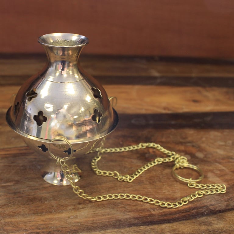 Hanging Brass Incense Burner - Spiritual Tool for Meditation and Aromatic Bliss