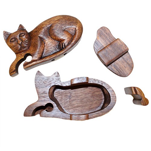 Bali Magic Box - Interactive Puzzle Toy for Cats and Feline Entertainment