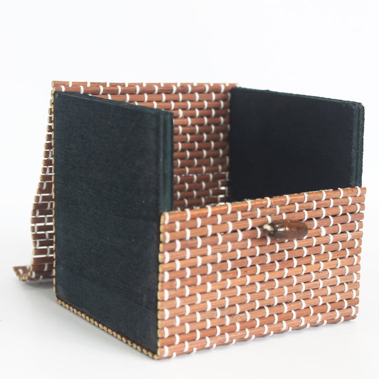 Fine Bamboo Single Box - Eco-Friendly Home Decor for a Sustainable Lifestyle