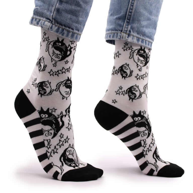Hop Hare Bamboo Socks - Eco-Friendly SM Size with Natural Ying Yang Pattern