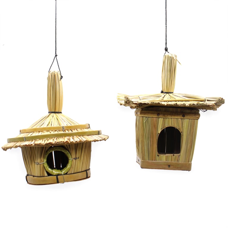 Small Round Seagrass Bird Box - 17x17cm Natural Outdoor Nesting House