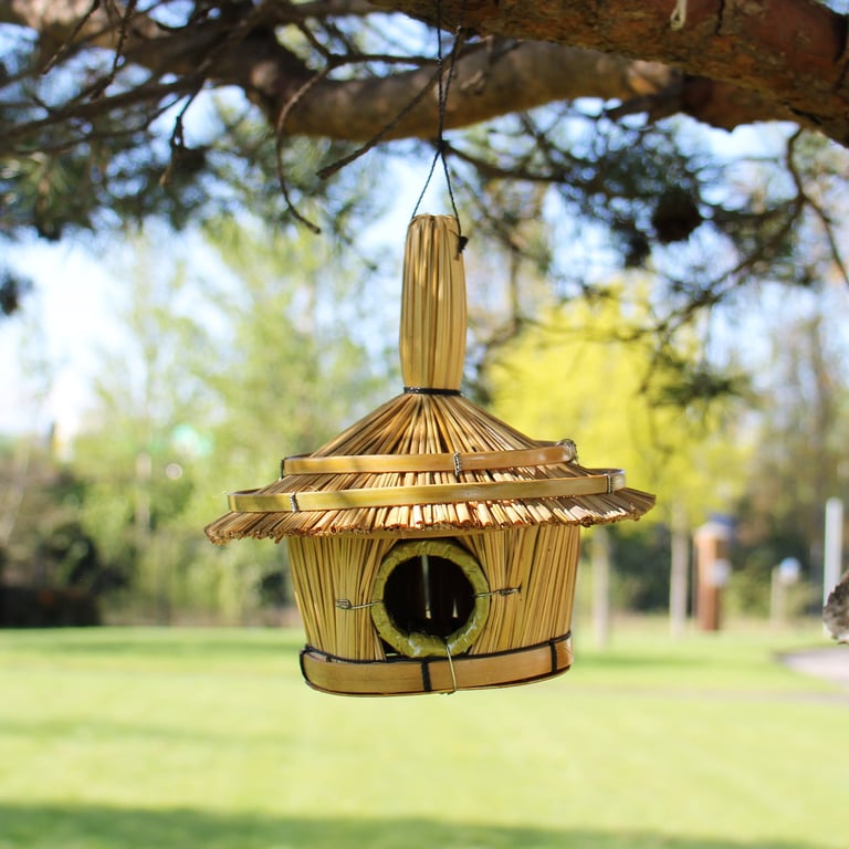 Small Round Seagrass Bird Box - 17x17cm Natural Outdoor Nesting House