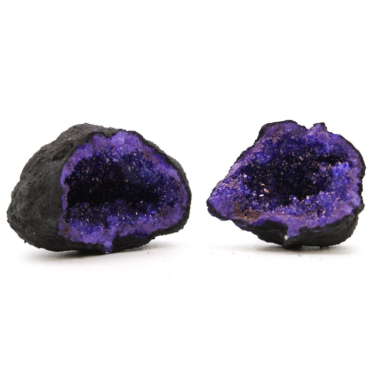 Coloured Calsite Geodes (Black Rock, Turquoise/Purple) - Stylish Home Decor Accessory
