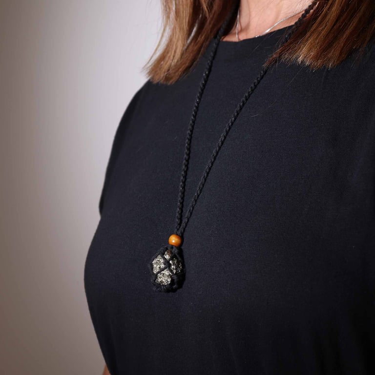 Black Gemstone Necklace Cord - Elegant Jewelry Accessory