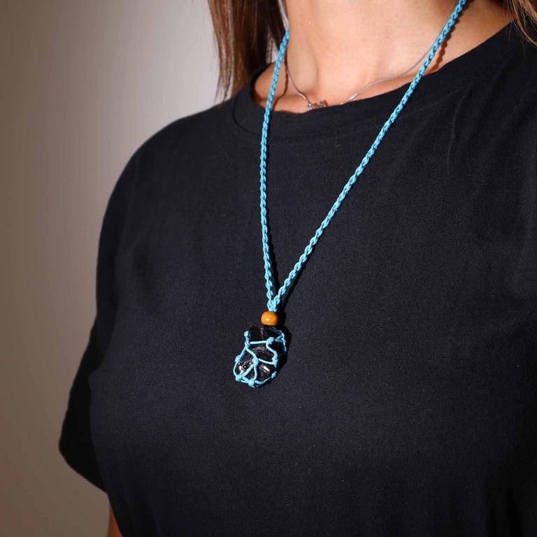 Blue Gemstone Necklace Cord - Fashionable Jewelry Accessory with Adjustable Length and Durable Design