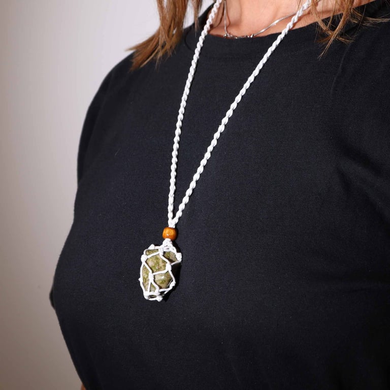 White Gemstone Necklace Cord - High-Quality Jewelry String for Fashionable Necklaces
