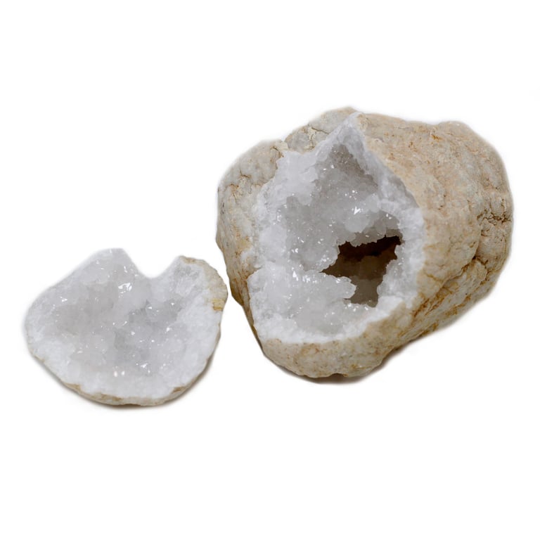 Large Geodes - 15-18 cm Diameter - Calsite This title provides a clear description of the product, includes the main keywords (Large Geodes and Calsite), and follows the required format.