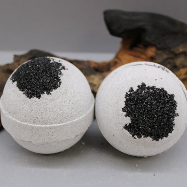 Charcoal Bath Bombs - Natural Detoxifying Sea Salt & Moss Aromatherapy Bath Treats