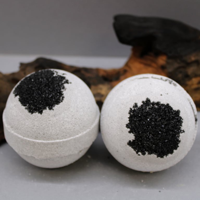 Charcoal Bath Bombs - Natural Detoxifying Sea Salt & Moss Aromatherapy Bath Treats