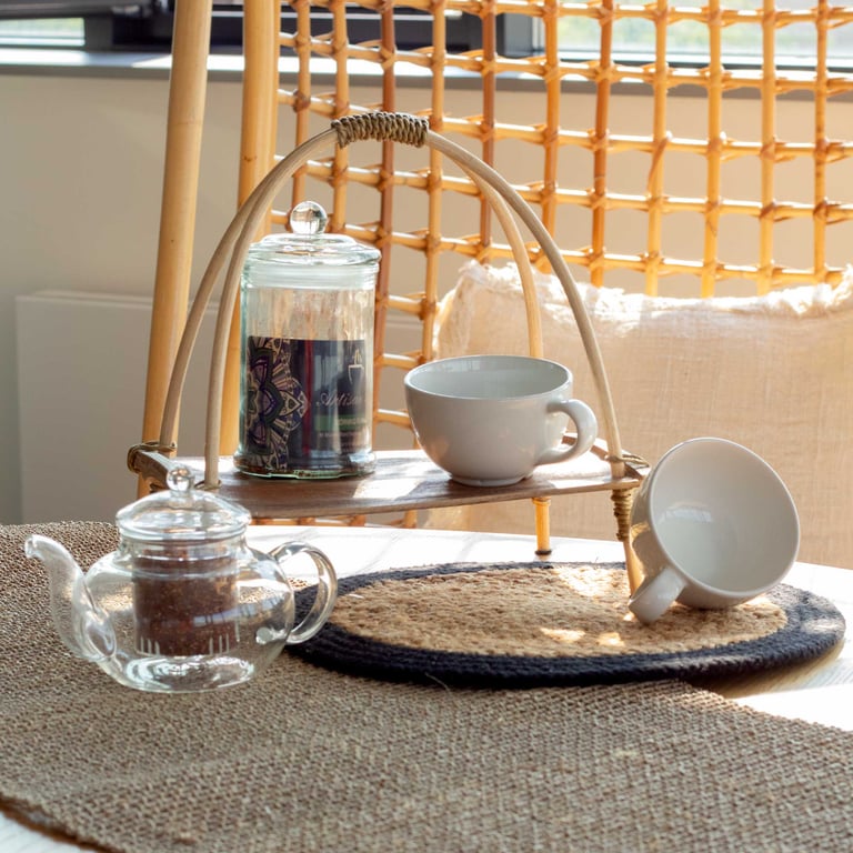 Coconut Leaf Natural Tea Holder - Eco-Friendly Infuser Stand for Green Tea and Herbal Teas