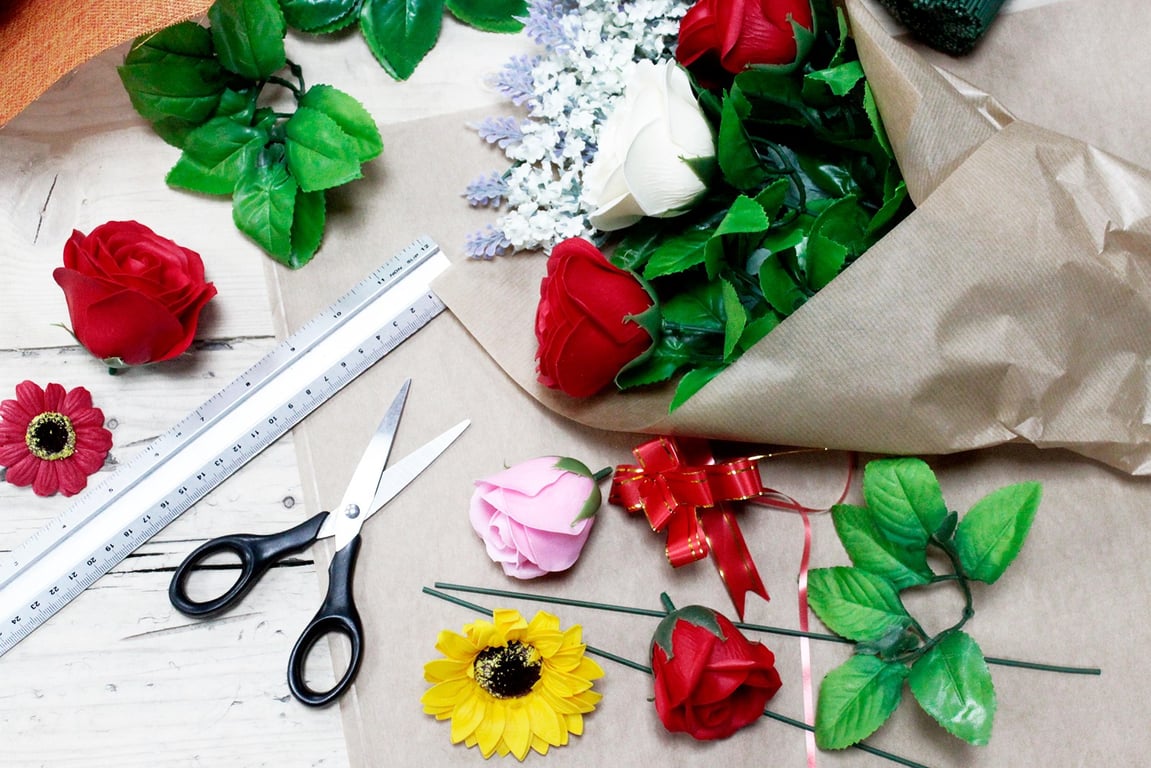 Craft Flower Leaf Decorations - 60 Pieces, Floral Embellishments for Home Decors and Crafts