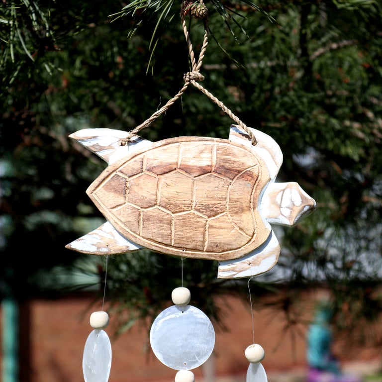 Handcrafted Whitewash Turtle Sculpture with Copis Drop (Natural)