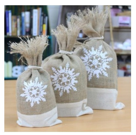 Danish Pouch Set of 3 - White & Snowflake Christmas Decoration Gift Set