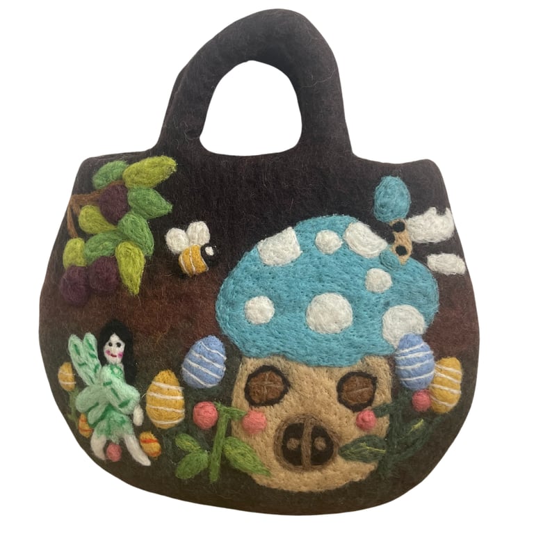 Felted Fairy Garden Tote - Handcrafted & Portable Miniature Landscape Bag