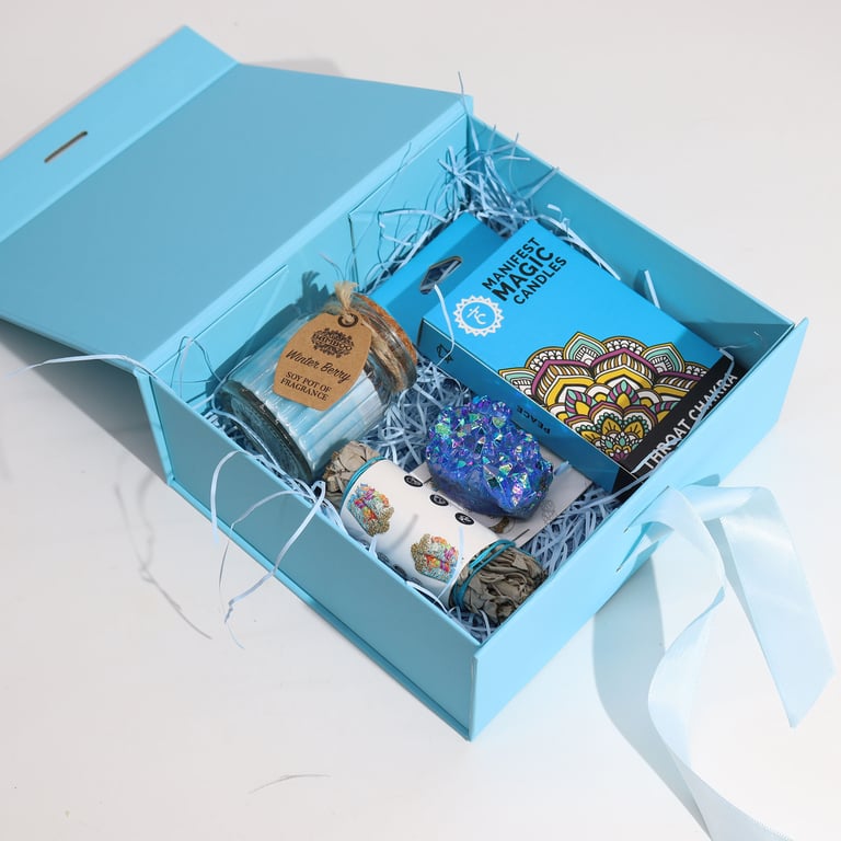 Ivory Medium Square Flat Pack Gift Box - Compact and Versatile Packaging Solution (20x18.2x8cm)
