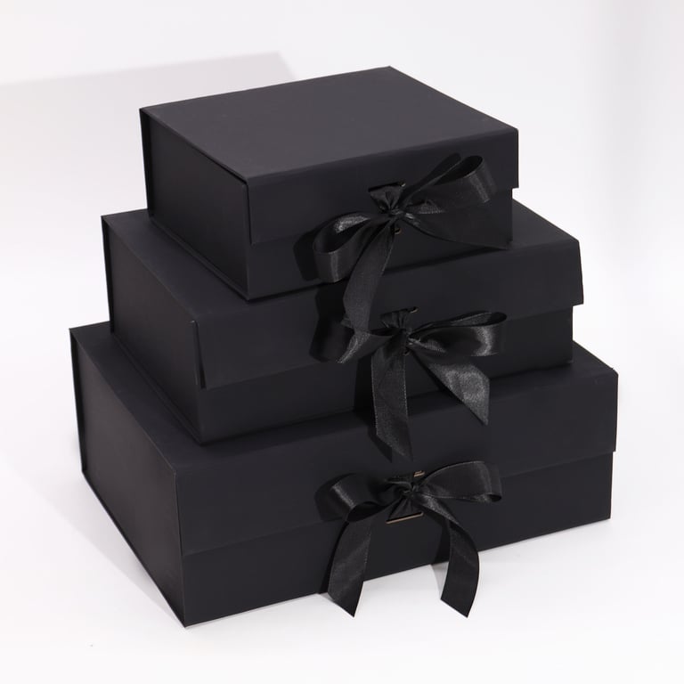 Large Flat Pack Gift Box - Black - 28.2x20.2x9.2cm
