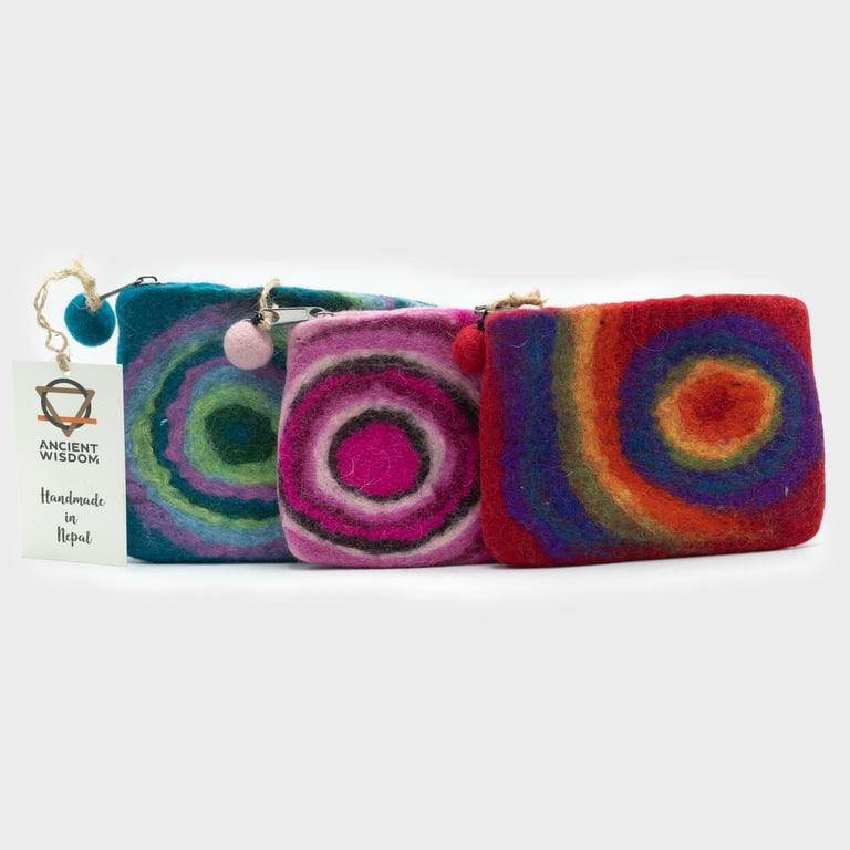 Handmade Natural Felt Zipper Pouch - Psychedelic Artisanal Accessory