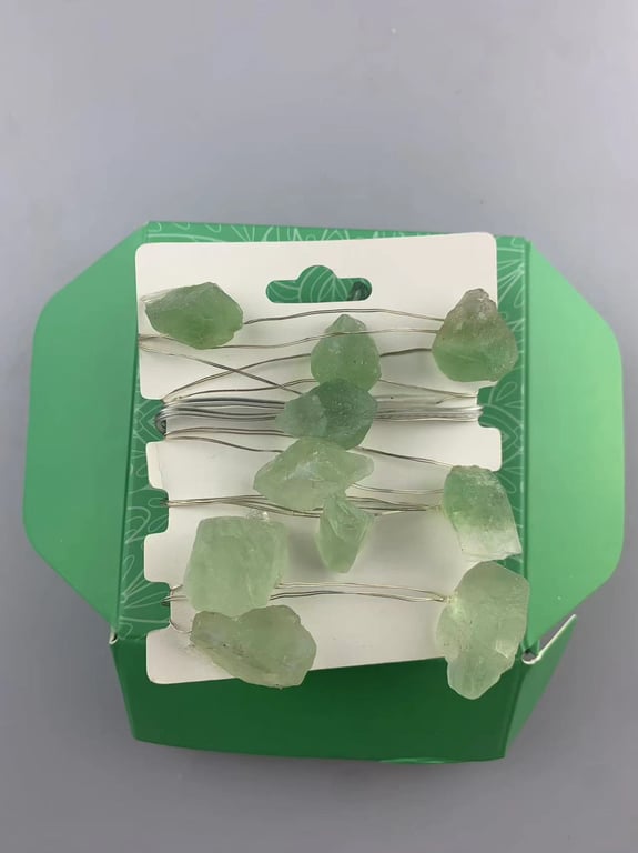 Jade Gemstone Enchantment Light - Radiant Crystal Ambiance