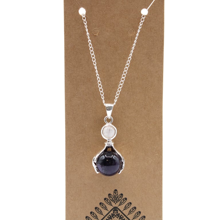 Amethyst Gemstone Healing Hands Pendant - Crystal Therapy Necklace for Spiritual Growth and Energy Healing