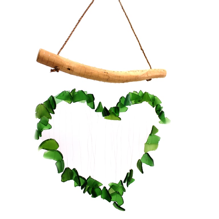 Green Decorative Love Chime - Handcrafted Design for Serene Environment