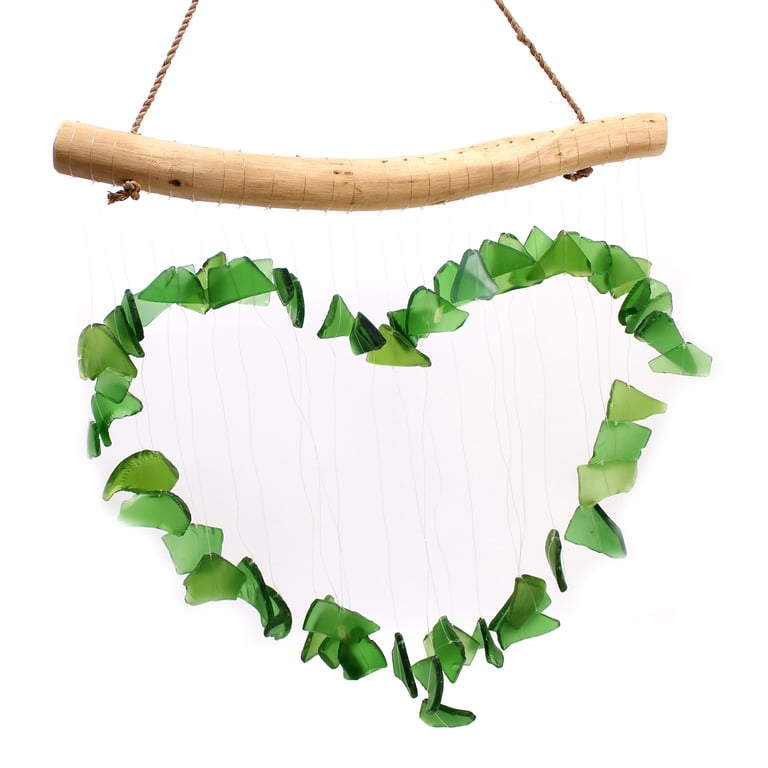 Green Decorative Love Chime - Handcrafted Design for Serene Environment
