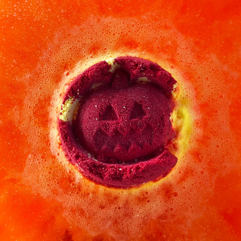 Aniseed Halloween Bat Shaped Bath Bomb - Spooky Fall Fragrance