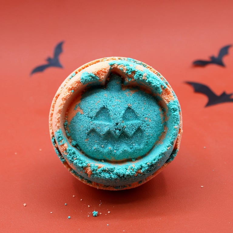 Fennel & Orange Halloween Bath Bomb - Soothing Fall Scented Gift Idea for Spooky Season Beauty Treatments