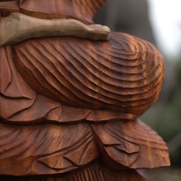 25cm Hand-Carved Wooden Buddha Statue (Thinking Position)