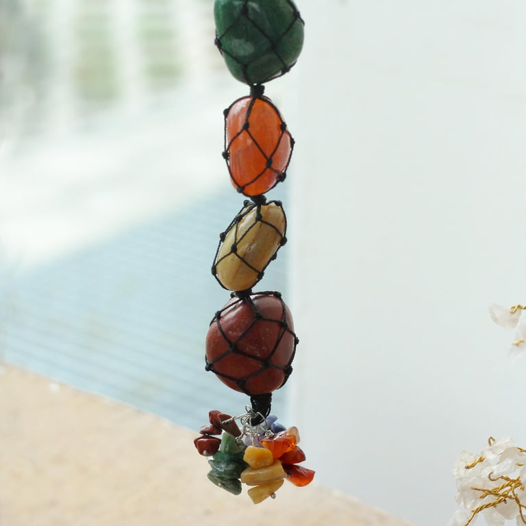 Seven Chakra Chips Hanging Chakra Stone Pendant for Spiritual Balance and Healing
