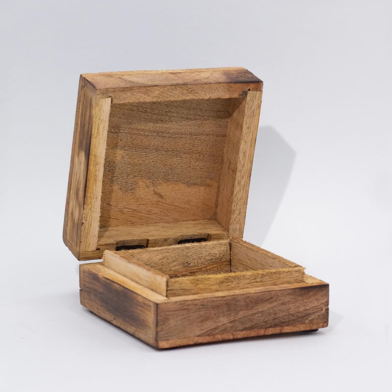 Hop Hare Medium Enameled Square Jewelry Box - The Sun Design