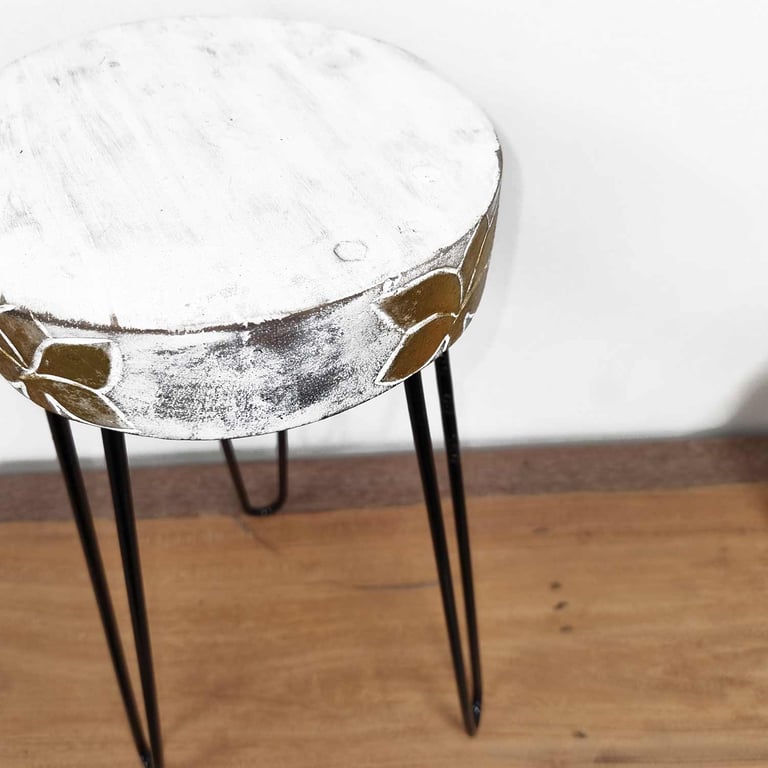 Whitewash Albasia Wood Plant Stand - Sturdy & Elegant