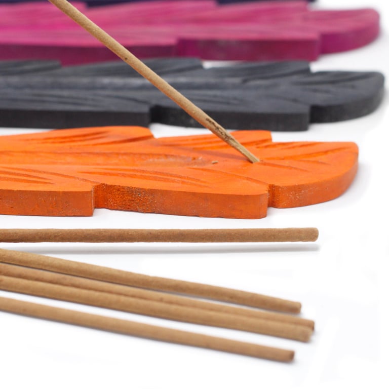 Mango Wood Leaf Coloured Ashcatcher 10 - Kitchen Utensil & Home Decor Accessory