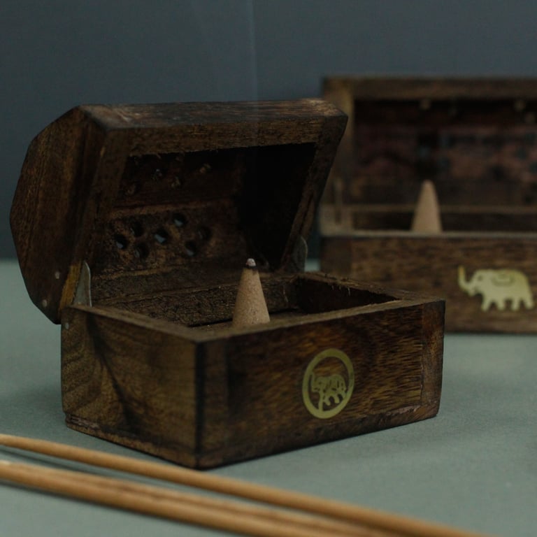 Mini Mango Wood Incense Cone Smoke Box - Natural Home Storage & Travel Container