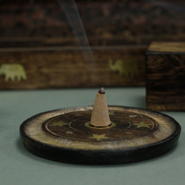 Mango Wood Incense Holder - Natural 10cm Wooden Cone Stand for Home Fragrance Decor