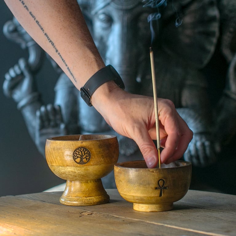 Large Om Ritual Bowl Incense Holder and Stand, 11x6cm Spiritual Cones Display