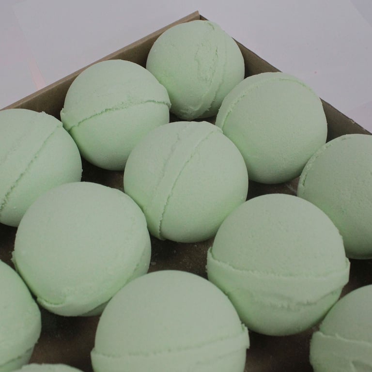 Lemon Eucalyptus Aromatherapy Bath Bomb - Natural Relaxation and Scented Bliss in Every Bath