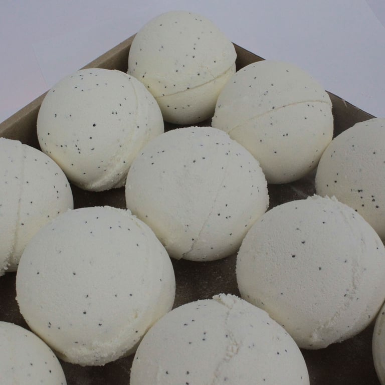 Relaxation Aromatic Vanilla Bath Bomb - Home Spa Scented Bliss