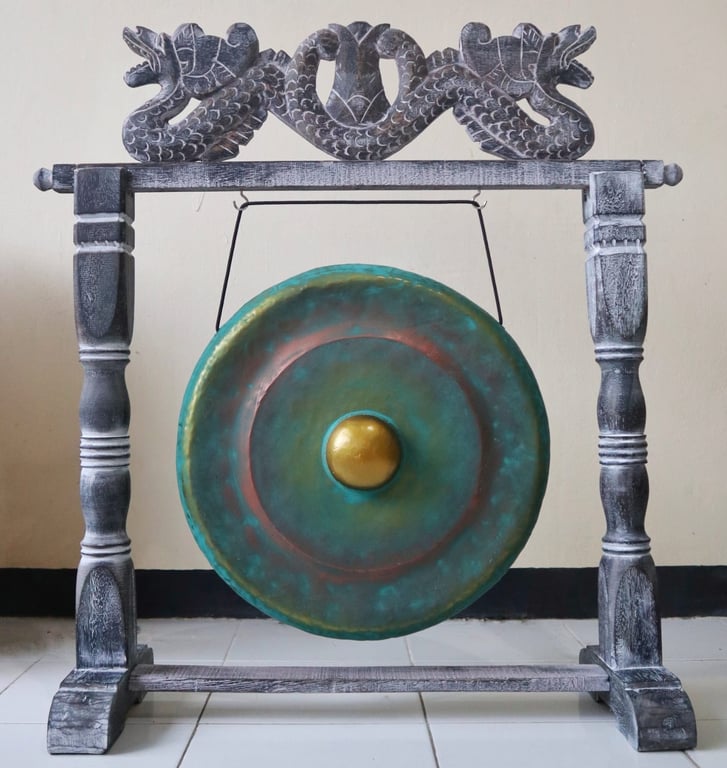 25cm Greenwash Gong Stand - Compact Decorative Musical Instrument