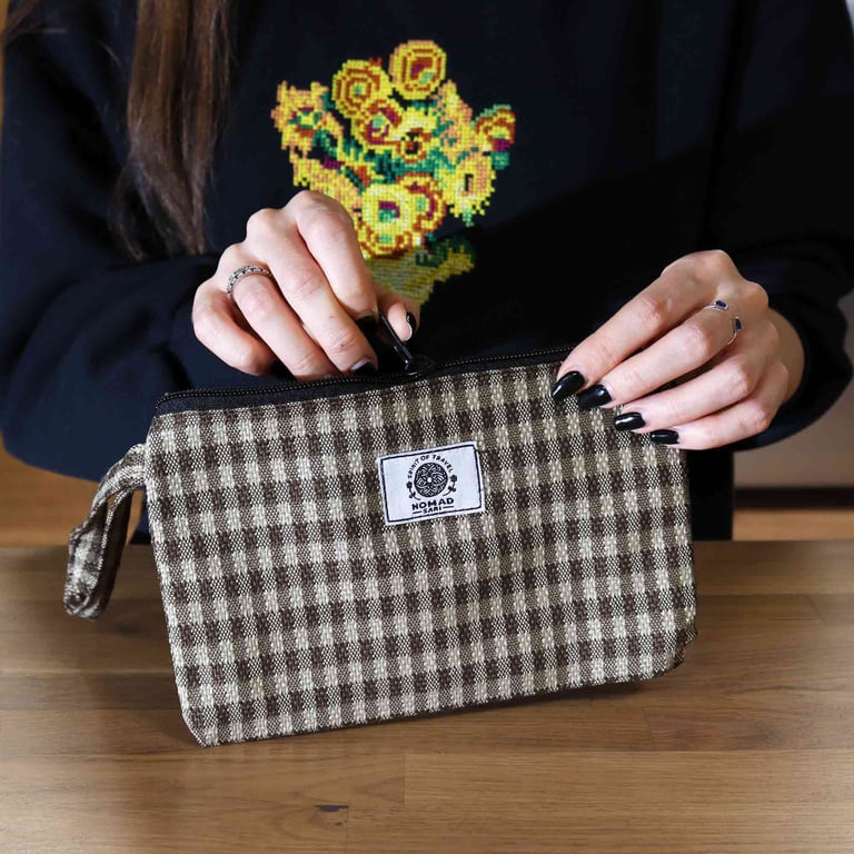 Soft & Natural Handy Gift Pouches - Assorted Materials, 20x13cm, Perfect Home Organization and Gift Wrapping Solution