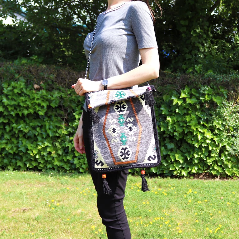 Grey Kilim Messenger Bag - Festival-Ready Design by Brand/Model
