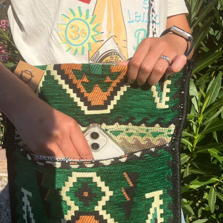 Green Kilim Messenger Bag - Vibrant Emerald Design - Brand Name Here