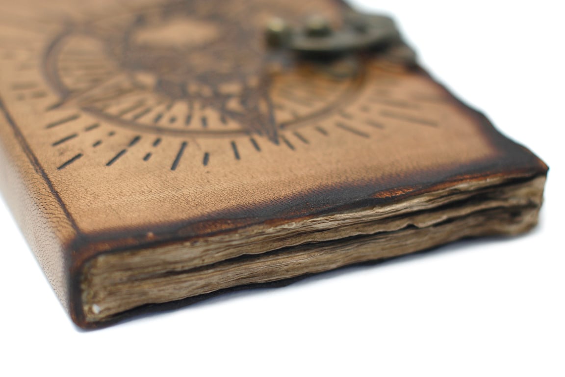 7x5 Leather Skull Notebook - Pentagon Design & Burned Detail - Premium Edition