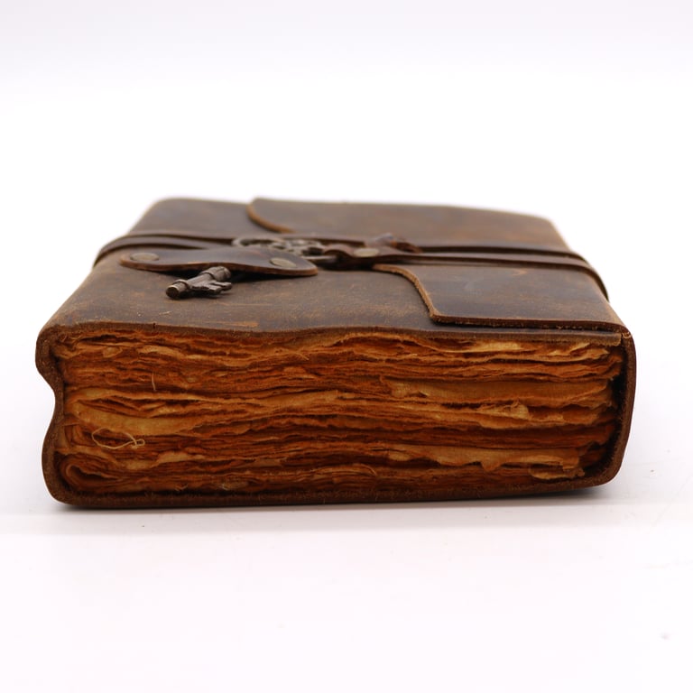 Leather-bound Journal (200 pages, Decle-edged) - 13x18cm Layout