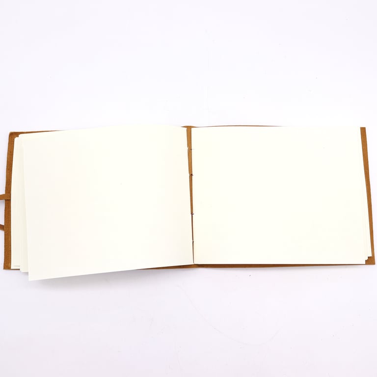 18x23cm Leather Sketchbook (144 Pages) - Golden Tree Brand