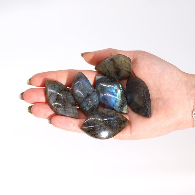 Madagascar Labradorite Leaf Stone - Natural Crystal Healing Decor for Home & Garden