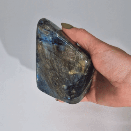 Large Madagascar Labradorite Stone (550-750gms, 110-140mm) - Premium Quality